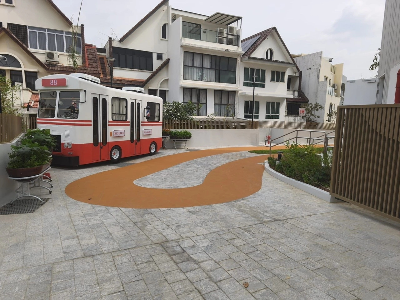 Sơn Sân Ngoài Trời Krystal Pave Chống Trượt